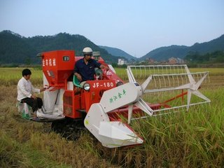 山西規(guī)范高效使用農(nóng)機(jī)購(gòu)置補(bǔ)貼資金 2017年已補(bǔ)貼4.1萬(wàn)農(nóng)戶