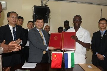 援塞舌爾柯蓋特住房項(xiàng)目補(bǔ)充實(shí)施協(xié)議在塞簽署
