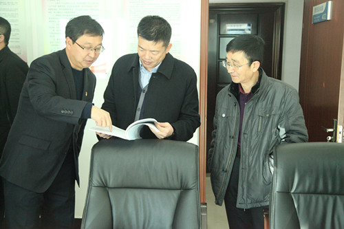 延川農(nóng)發(fā)行行長(zhǎng)一行觀摩甘泉分公司黨建工作