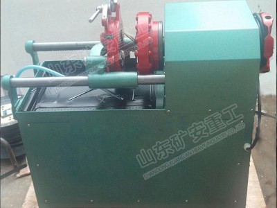 圓鋼套絲機操作省力、快捷，攜帶方便